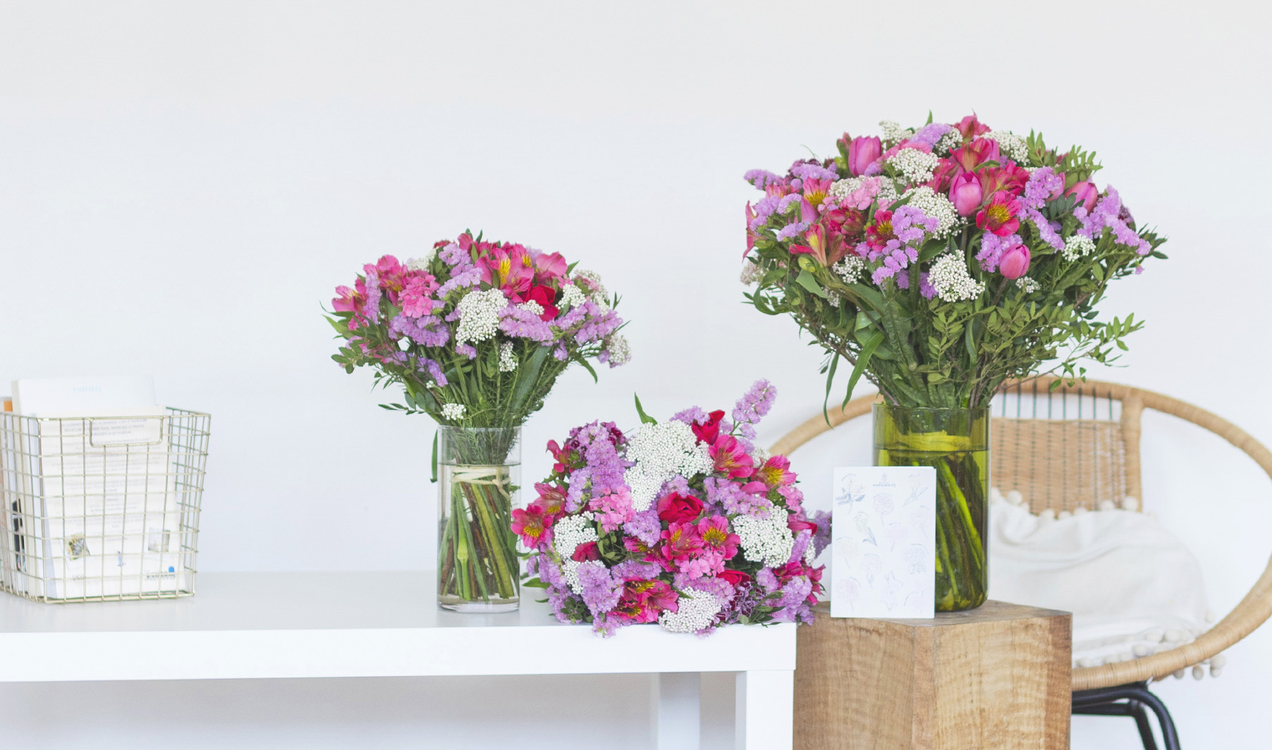 Le bouquet surprise de fleurs fraîches et de saison, livré chez vous au jour de votre choix.